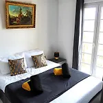 Apartment Historic Maisonette With Sea View *