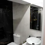 Historic Maisonette With Sea View بيرغو