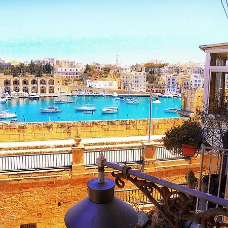 شقة Historic Maisonette With Sea View