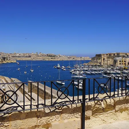 شقة Historic Maisonette With Sea View