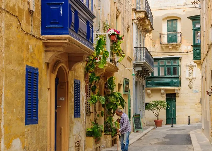 Daire Historic Maisonette With Sea View