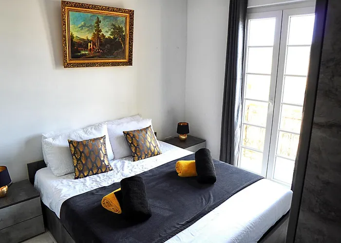 Daire Historic Maisonette With Sea View *