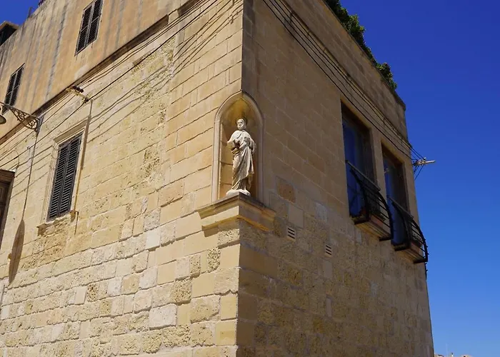 Daire Historic Maisonette With Sea View