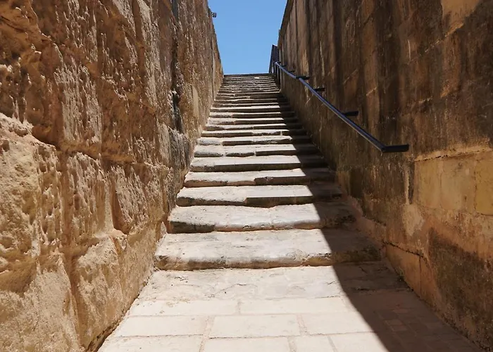 Historic Maisonette With Sea View Daire